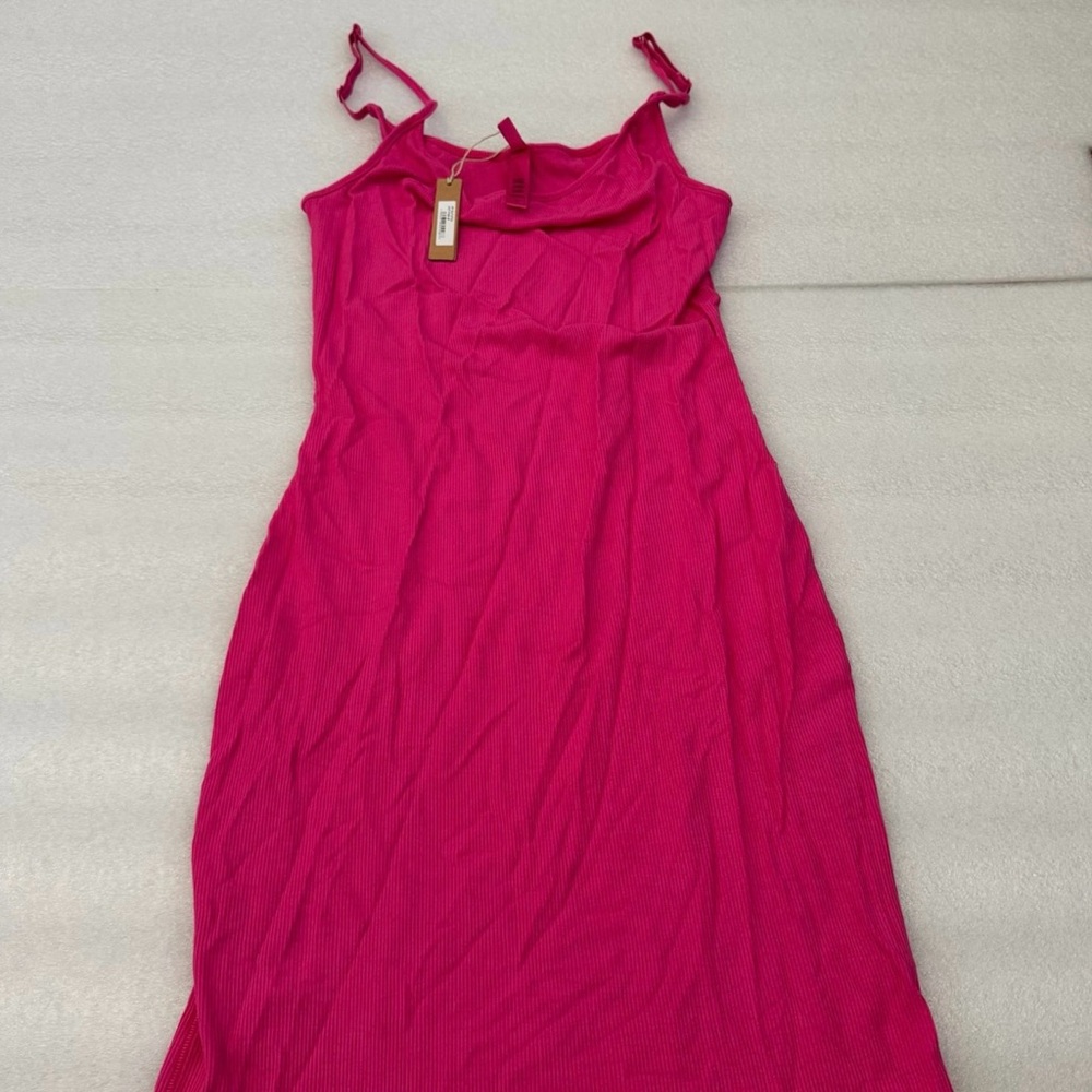 BRAND NEW Skims pink dress